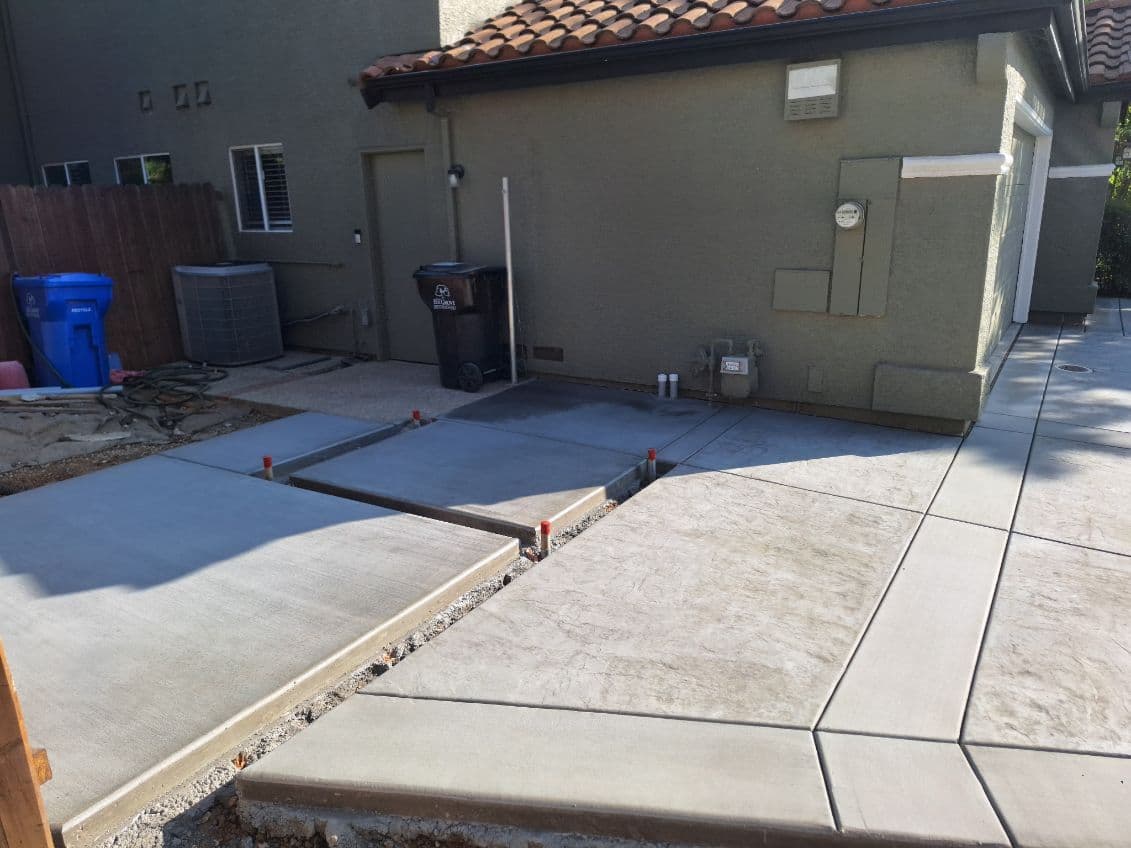 Gallery photos for Modern Pewter Driveway with Italian Slate Stamping: Image #3