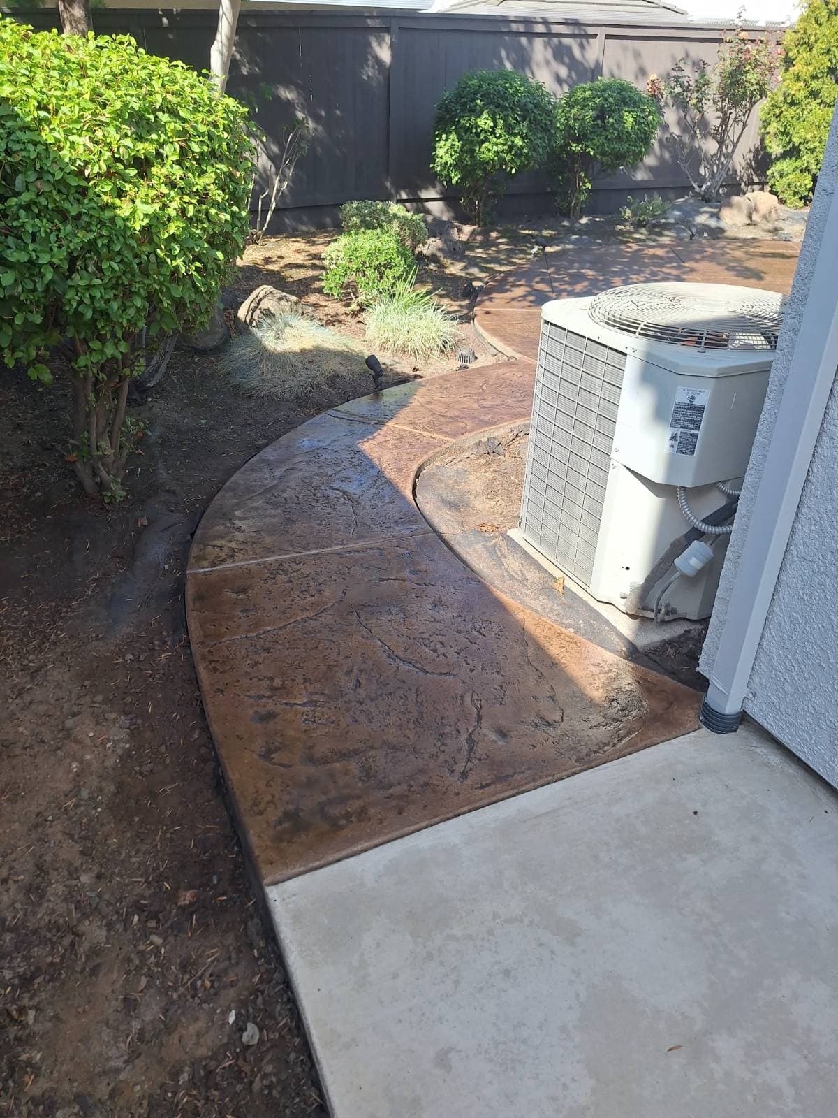 Gallery photos for Beautiful Patio Enhancement with Antiqued Concrete: Image #1